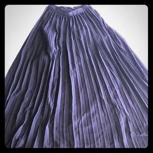 Maxi black pleated skirt